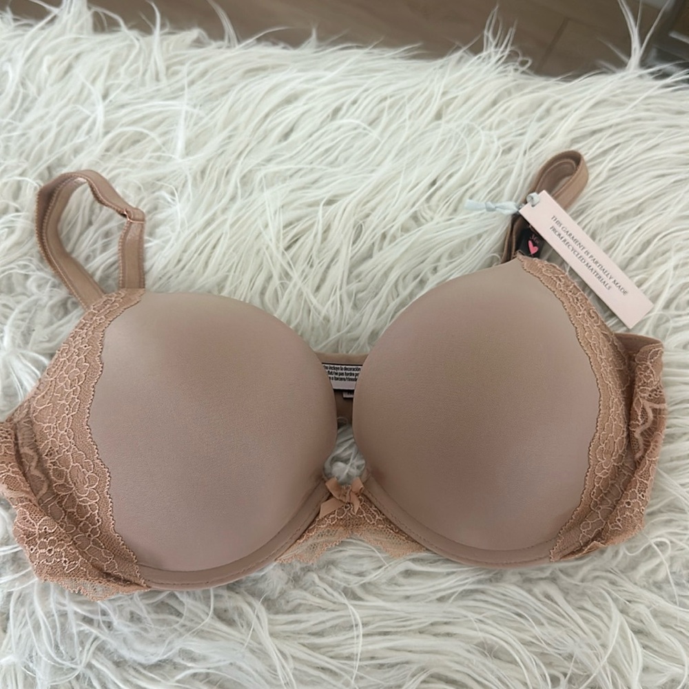 Victoria’s Secret - nude lace bra